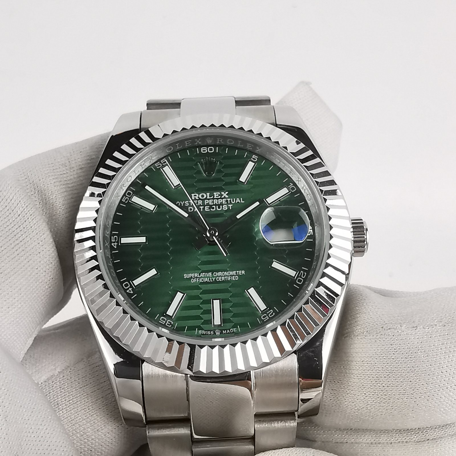 DJ41102 Rolex Datejust 126334 Oyster Bracelet Green Fluted-motif Dial