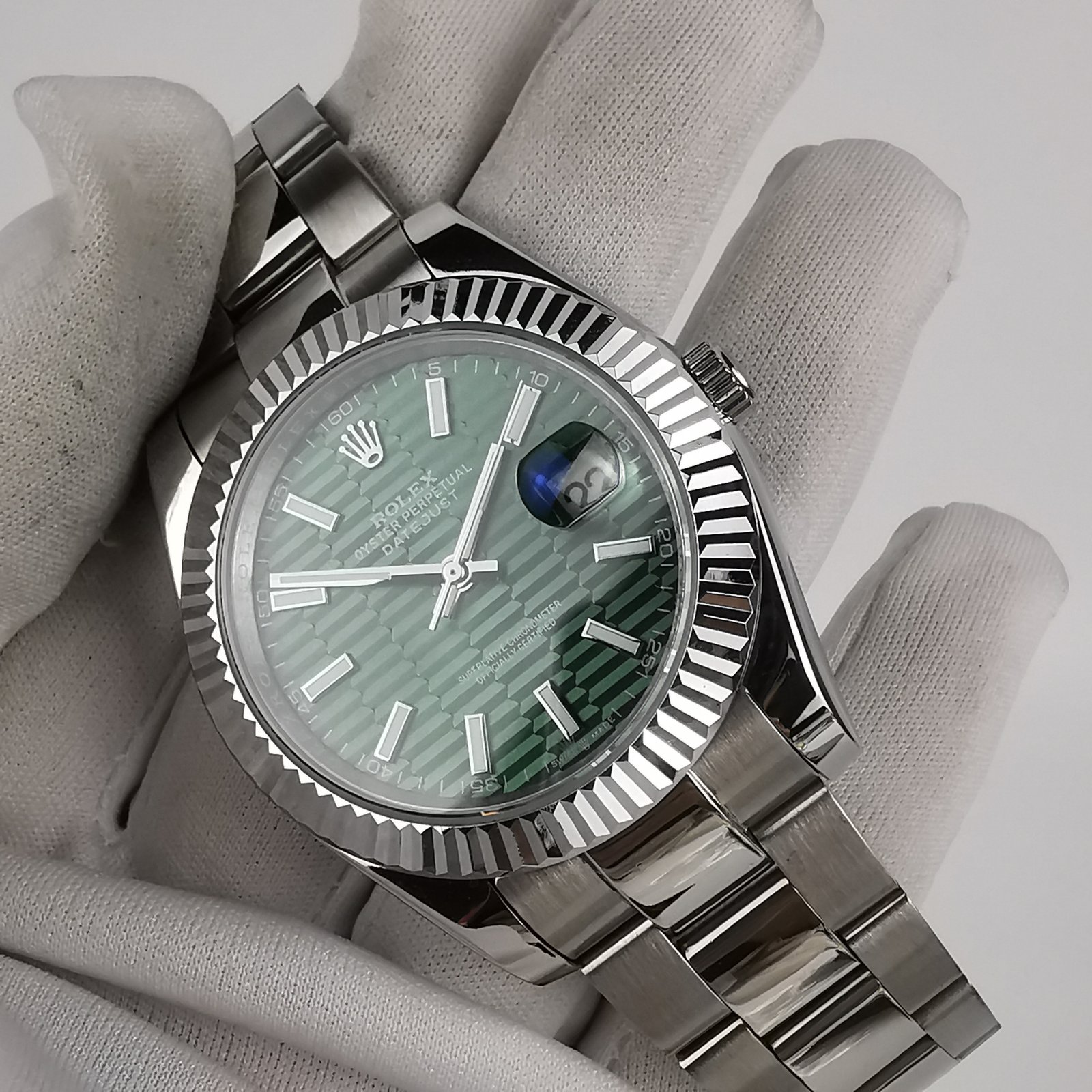 DJ41102 Rolex Datejust 126334 Oyster Bracelet Green Fluted-motif Dial