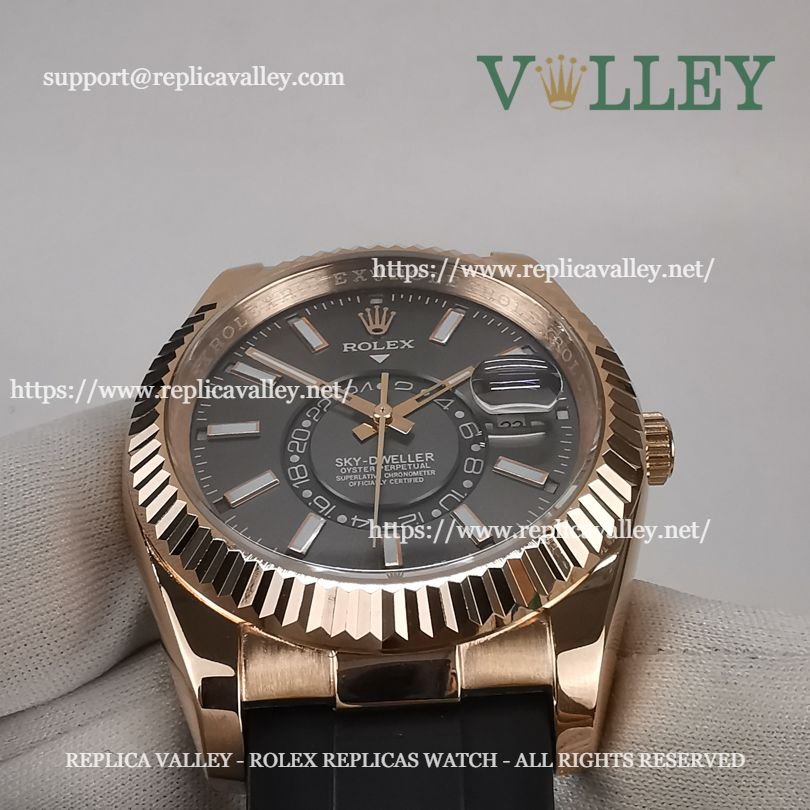 SKD221 Rolex Sky-Dweller 326235 Rubber Strap Dark Rhodium Dial