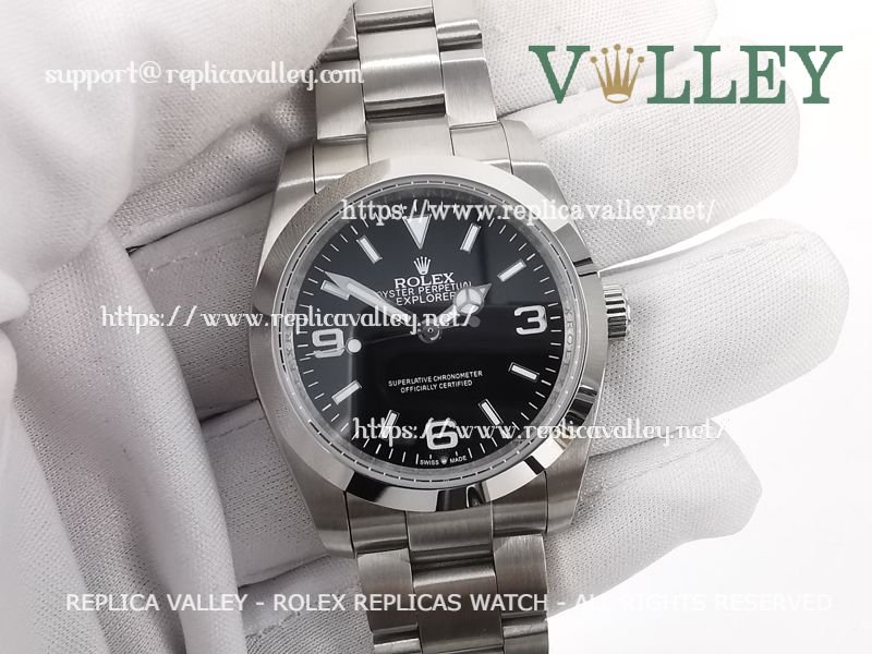 0e971e955f4ea225dd186bf3a52ed20b17f712ad E001 Rolex Explorer 124270 Oystersteel Unisex Black Dial - Image 1