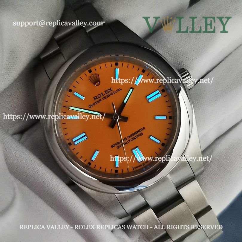 OP41006 Rolex Oyster Perpetual 124300 Yellow Dial