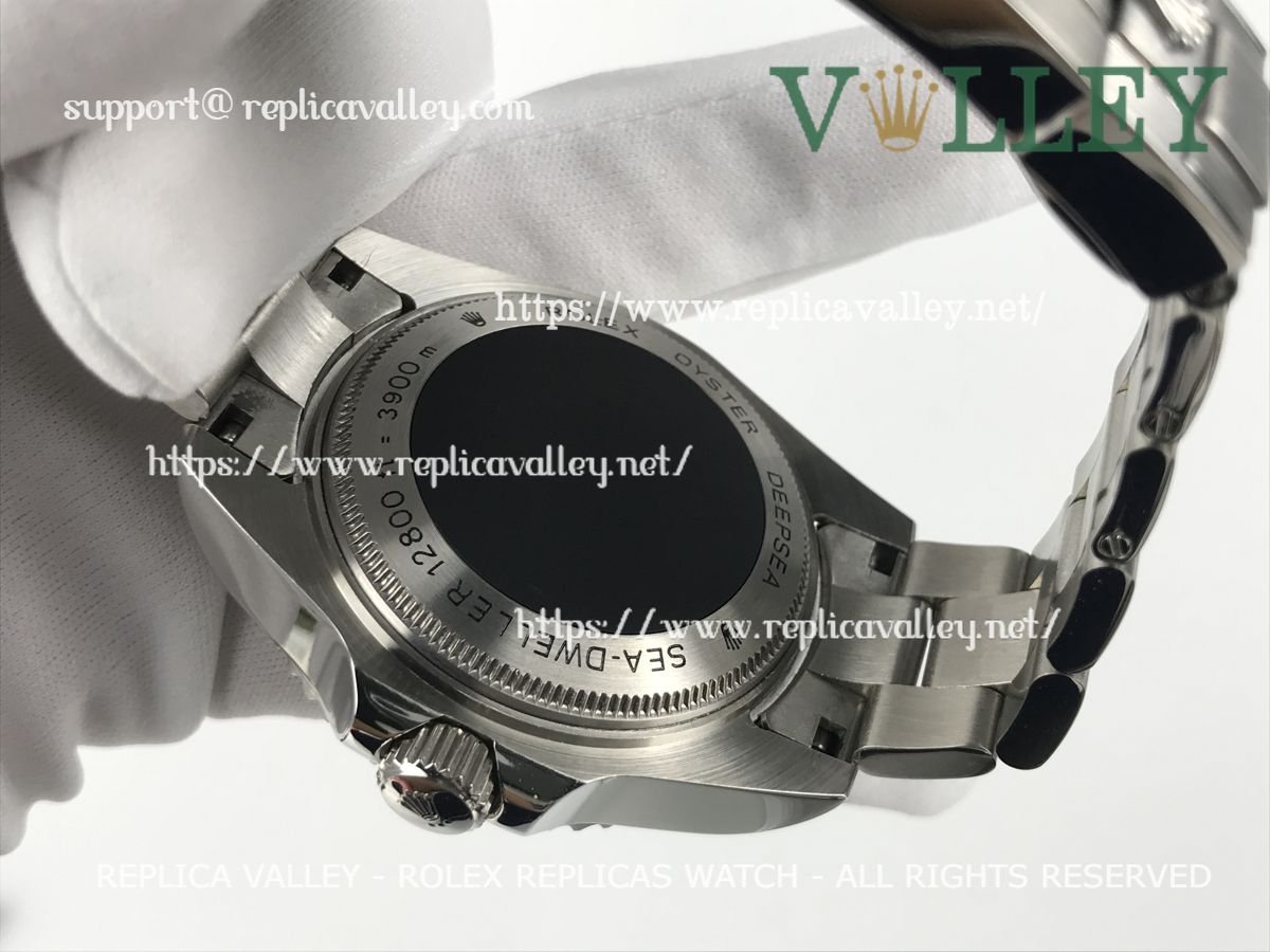 SD002 Rolex Sea-Dweller 126660 Black Dial