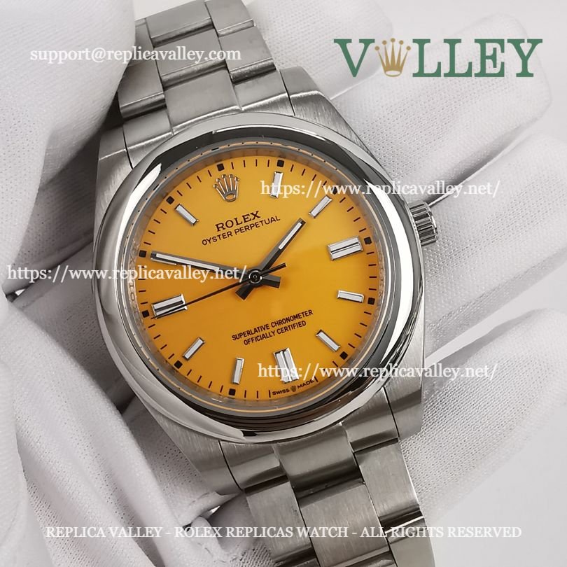 OP41006 Rolex Oyster Perpetual 124300 Yellow Dial