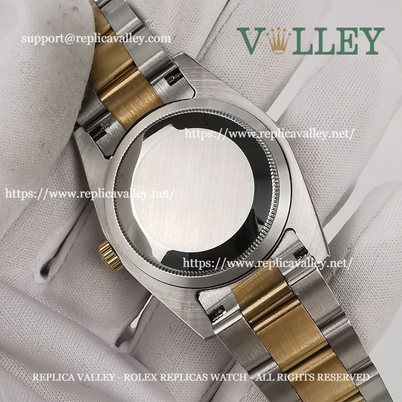 E101 Rolex Explorer 124273 Oystersteel and Yellow Gold Black Dial