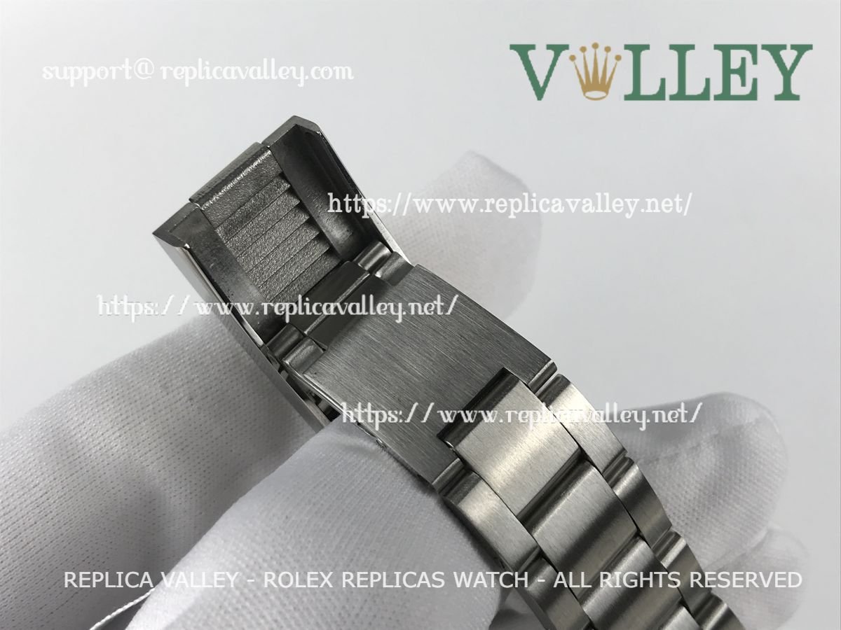 SD002 Rolex Sea-Dweller 126660 Black Dial