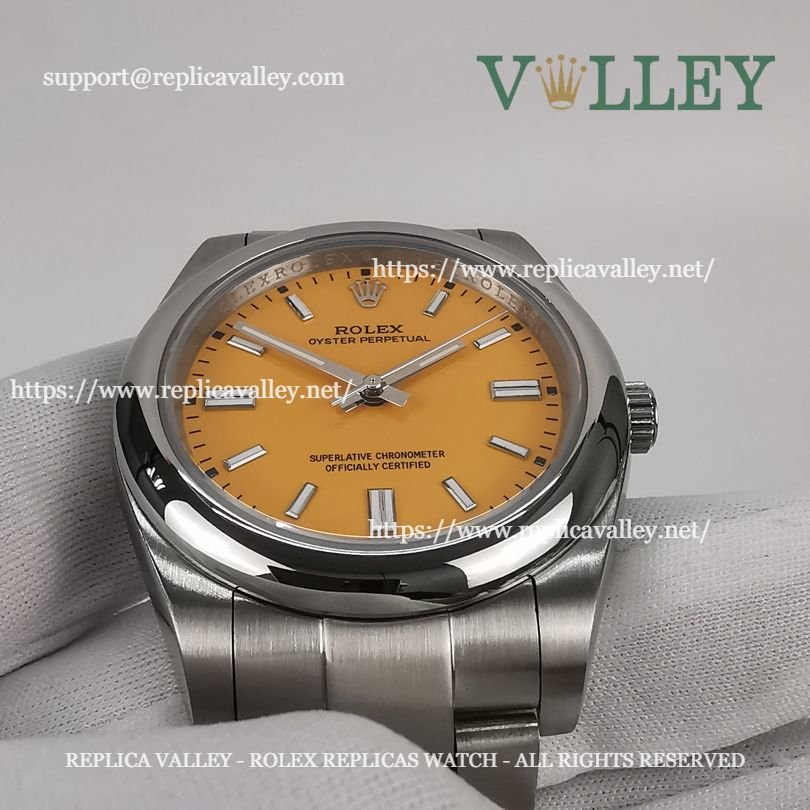 OP41006 Rolex Oyster Perpetual 124300 Yellow Dial