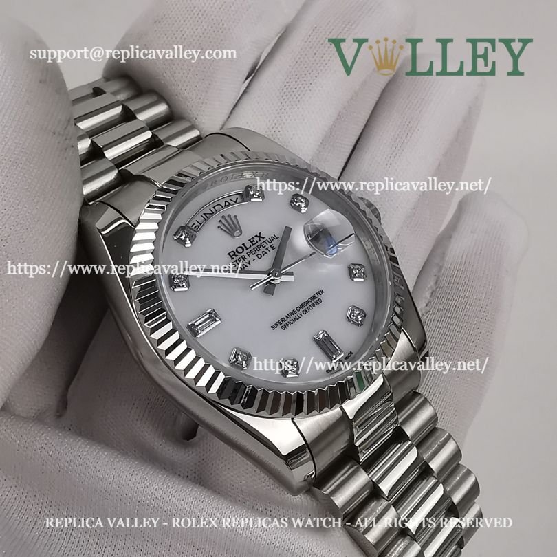 DD36004 Rolex Day-Date 128239 Fluted Bezel MOP White Diamond Dial