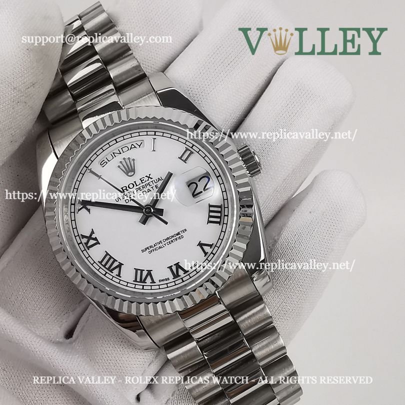 DD36052 Rolex Day-Date 118239 Fluted Bezel White Roman Dial