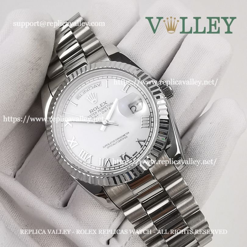 DD36052 Rolex Day-Date 118239 Fluted Bezel White Roman Dial