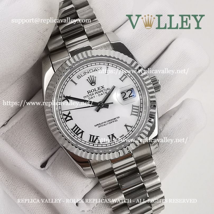 DD36052 Rolex Day-Date 118239 Fluted Bezel White Roman Dial