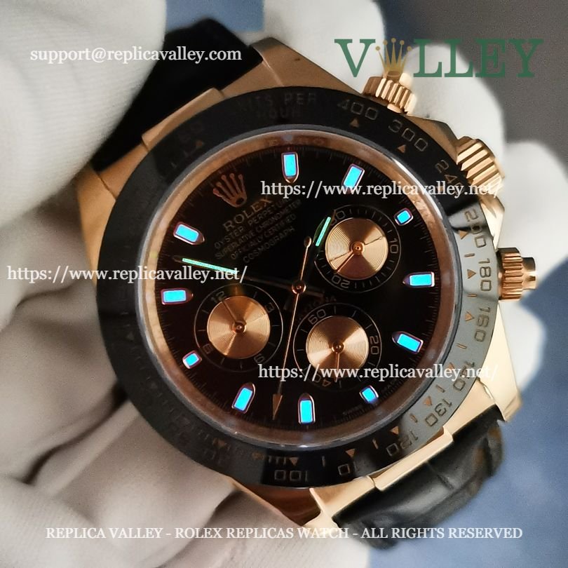 D651 Rolex Daytona 116515 Rose Gold Leather Black Dial