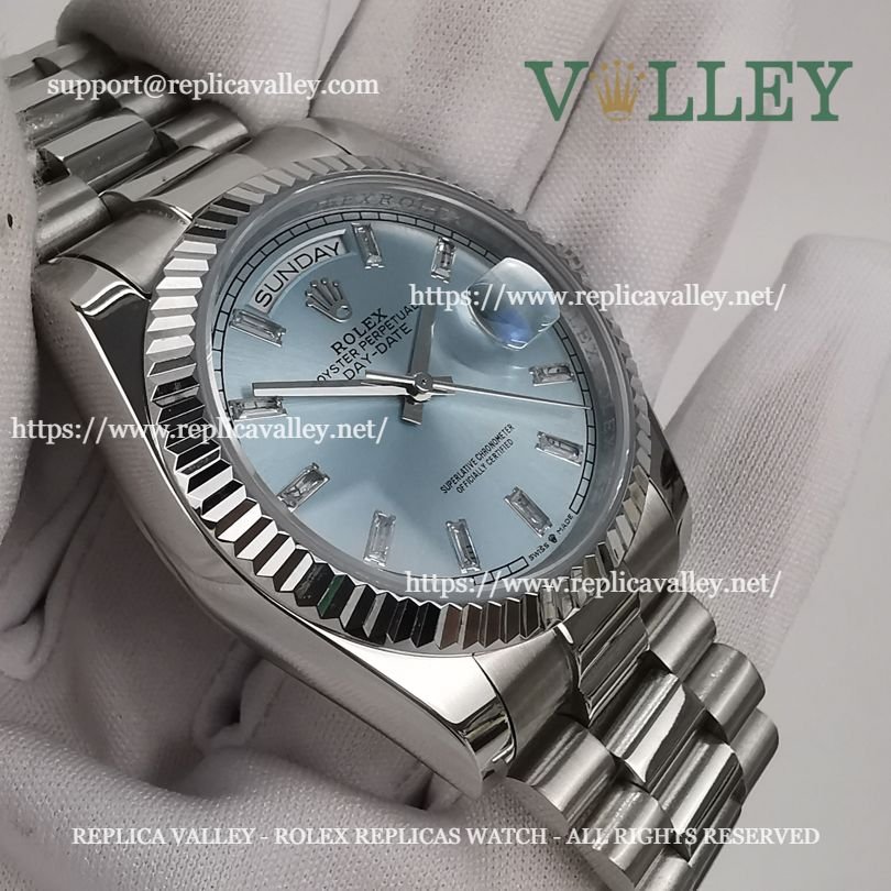 DD36008 Rolex Day-Date 128236 Fluted Bezel Ice-Blue Baguette Dial