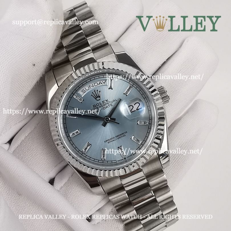 DD36008 Rolex Day-Date 128236 Fluted Bezel Ice-Blue Baguette Dial
