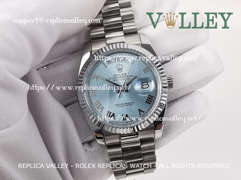 aa44877da494054ab5ca64439ae99d6796ce236e DD36007 Rolex Day-Date 128236 Fluted Bezel Ice-Blue Roman Dial - Image 1