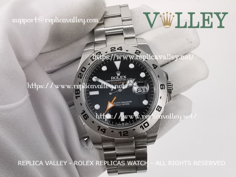 b2a703033291287ce2c1d8ad1d5cd5486f523442 E401 Rolex Explorer II 216570 Stainless Steel Black Dial - Image 1