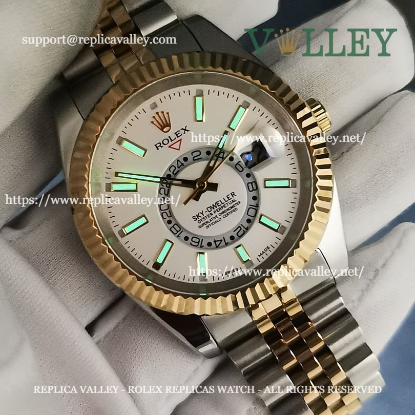 SKD113 Rolex Sky-Dweller 326933 Jubilee Bracelet White Dial
