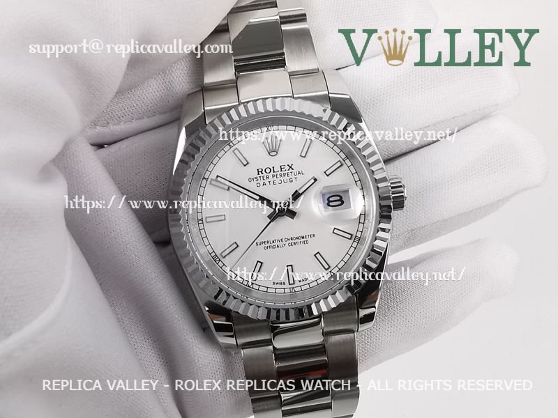 be5eddeae78f6545baf54da2c9e5c0cfb963db99 DJ36108 Rolex Datejust 116234 Silver Dial Oyster Bracelet - Image 1