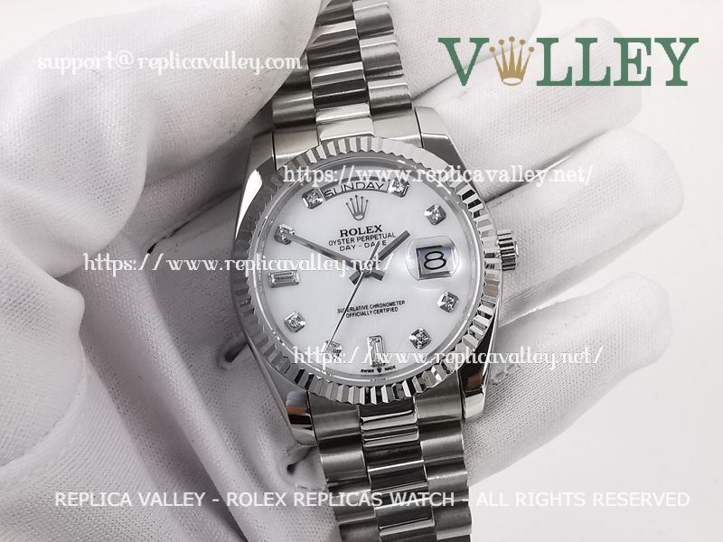 da24f328d62a118b11fd2d9a5b09bf8928cd0006 DD36004 Rolex Day-Date 128239 Fluted Bezel MOP White Diamond Dial - Image 1