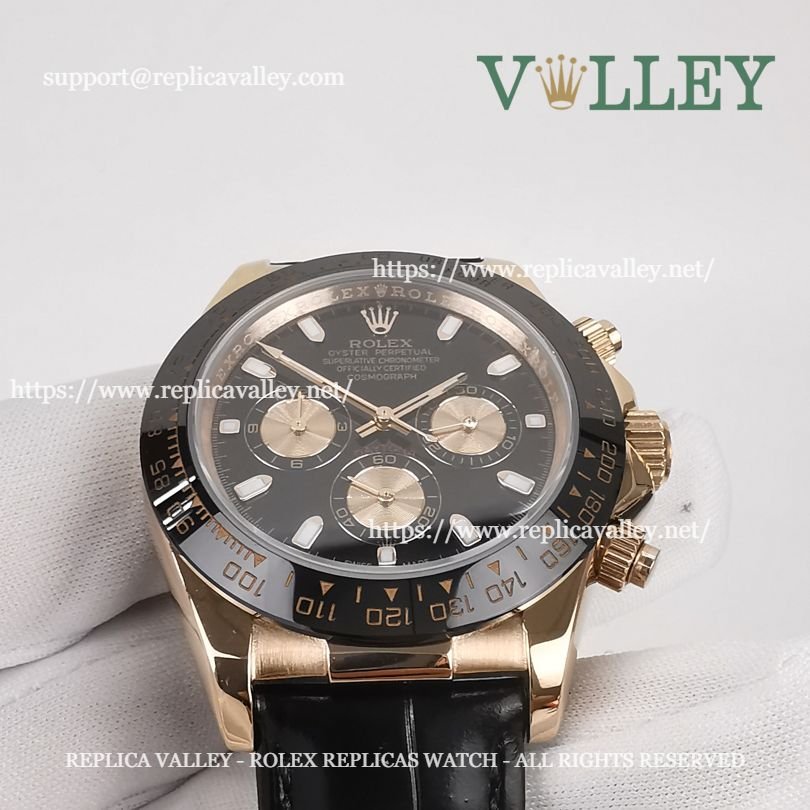 D651 Rolex Daytona 116515 Rose Gold Leather Black Dial