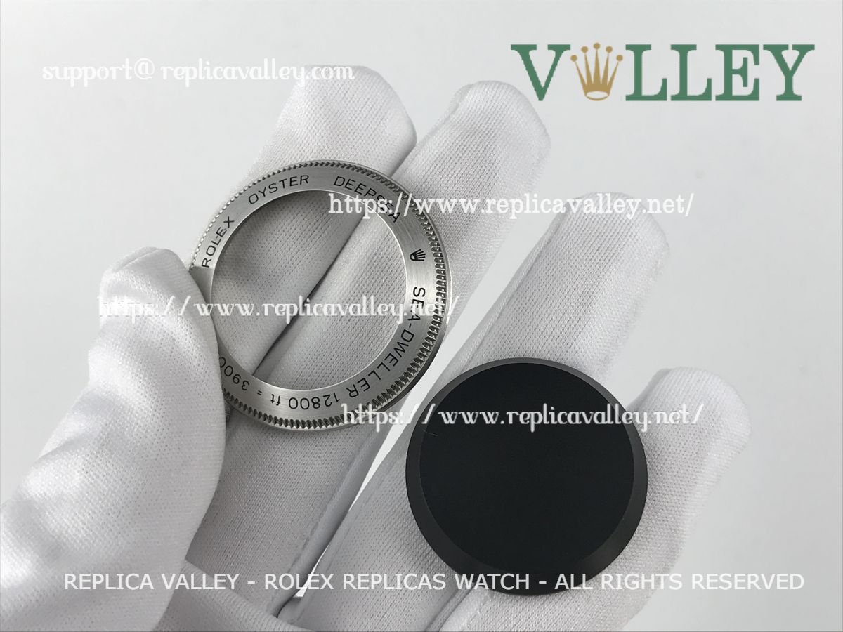 SD002 Rolex Sea-Dweller 126660 Black Dial