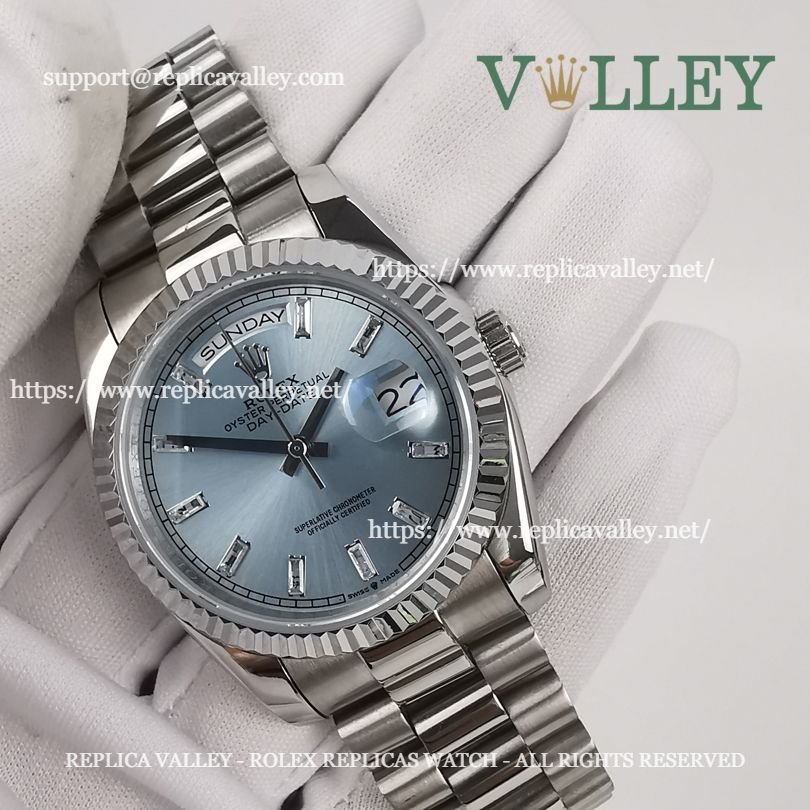 DD36008 Rolex Day-Date 128236 Fluted Bezel Ice-Blue Baguette Dial