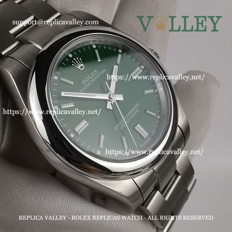OP41005 Rolex Oyster Perpetual 124300 Green Dial